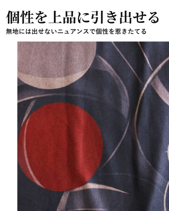 大人の個性に寄り添う　アート柄の羽織り