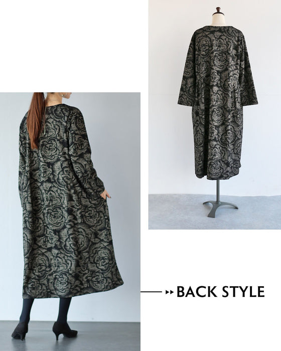 静かに華やぐ大人のための花柄ワンピース