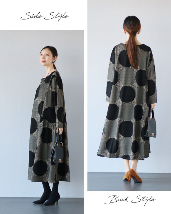 ドット×オリエンタル柄　上品さが重なるワンピース