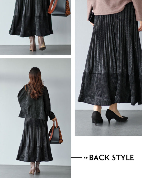 静かに煌めく　光を織り込む立体プリーツスカート