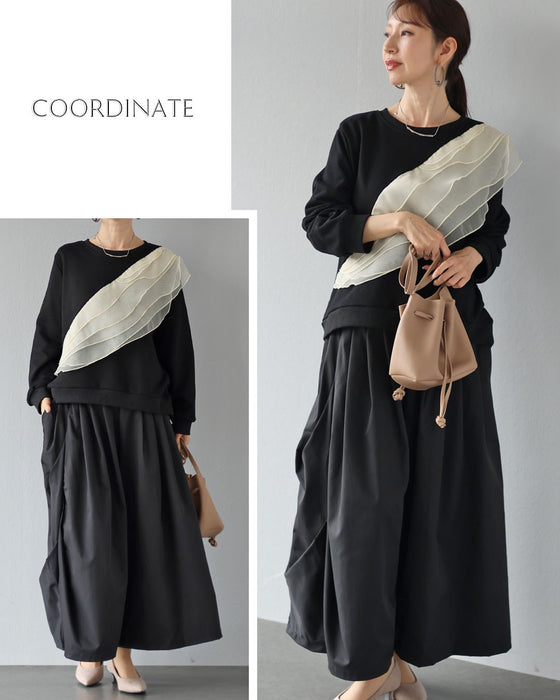 スウェットの新しい品格　フリル付きスウェットトップス