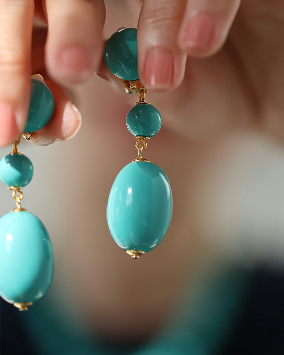 アクセサリーは、“生き方の輝き” カラーイヤリング