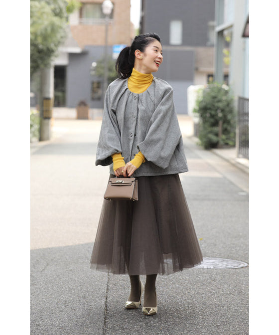 [wc-fbk00026od] Powan short outerwear with a peek at the sleeves