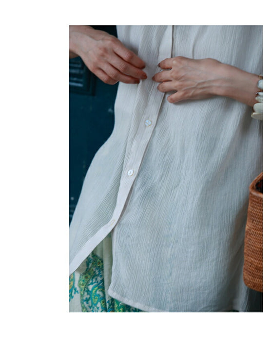 A gift from a hot country to help you get through the summer: a smooth Indian cotton shirt