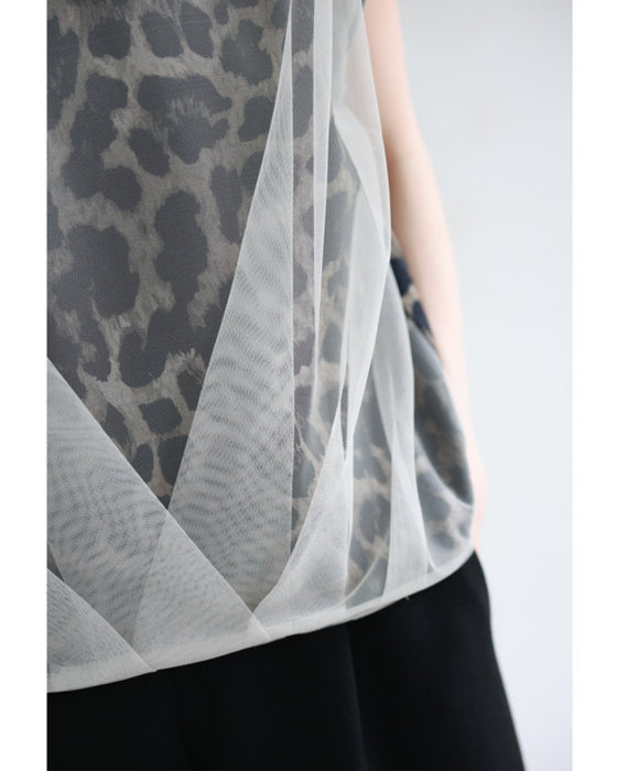 タックベールを重ねたヒョウ柄カットソートップス