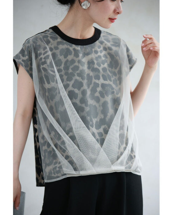 タックベールを重ねたヒョウ柄カットソートップス