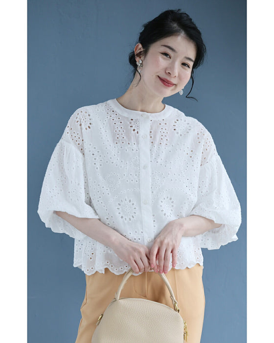 ぽわんとバルーン袖のパンチングレースブラウストップス