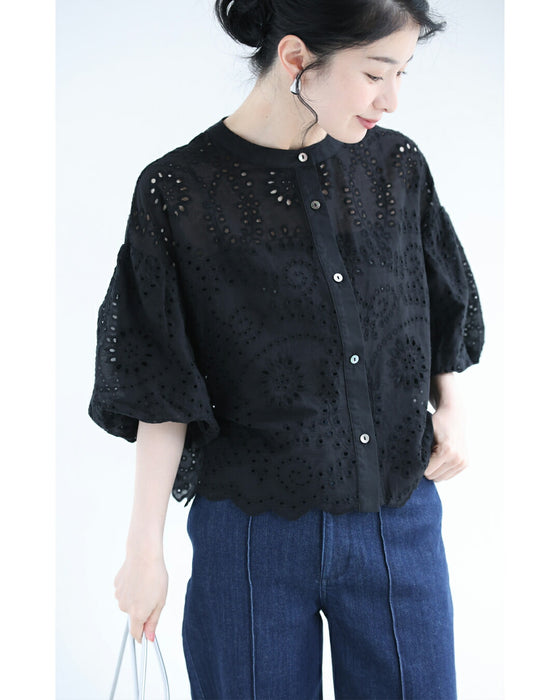 ぽわんとバルーン袖のパンチングレースブラウストップス
