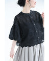 ぽわんとバルーン袖のパンチングレースブラウストップス