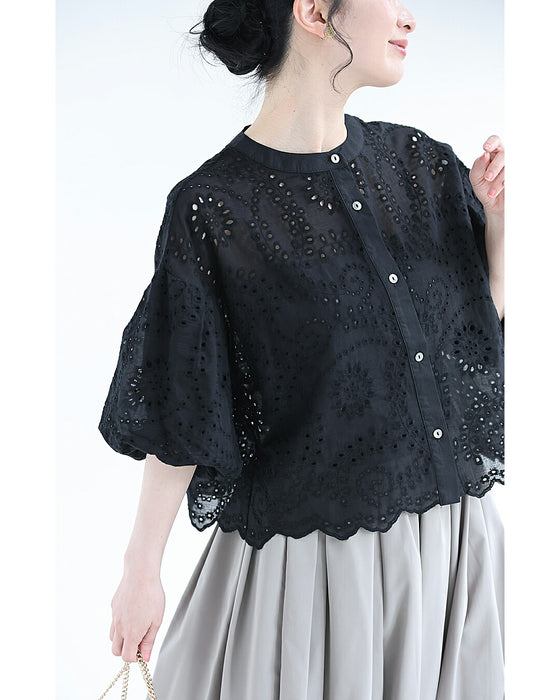 ぽわんとバルーン袖のパンチングレースブラウストップス