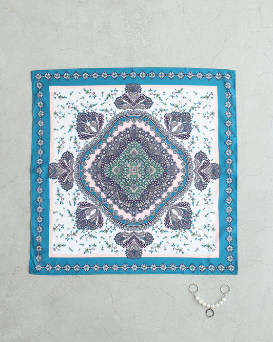 アイウェアをかけれる スカーフネックレス