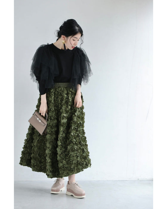 肩から広がるボリュームチュールのカットソートップス