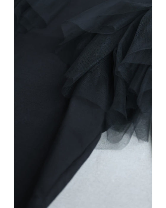 肩から広がるボリュームチュールのカットソートップス