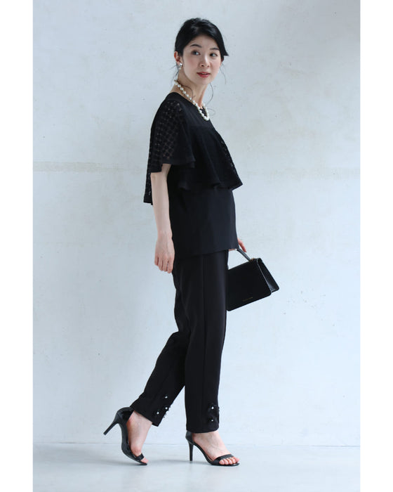 チュールの花が裾に咲くウエストゴムテーパードパンツ