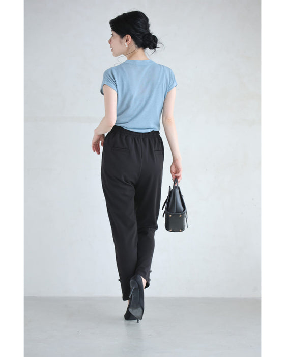 チュールの花が裾に咲くウエストゴムテーパードパンツ