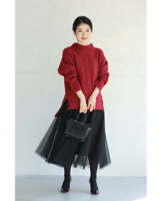 冬の赤を愉しむ。前後異素材ニットプルオーバートップス