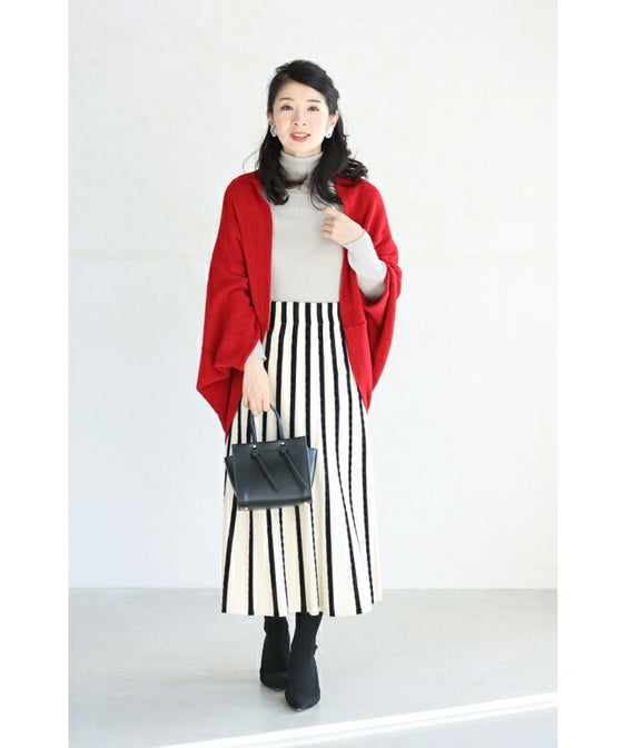 差し色レッドのボレロカーディガン
