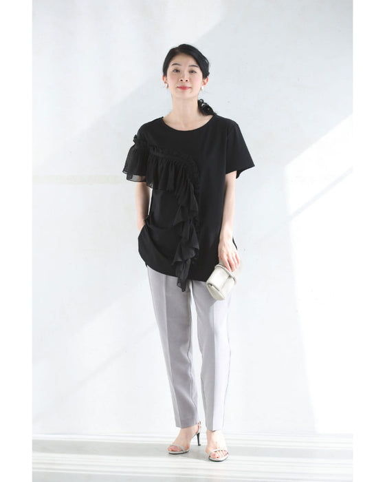 流れるアシンメトリーフリルラインのカットソートップス