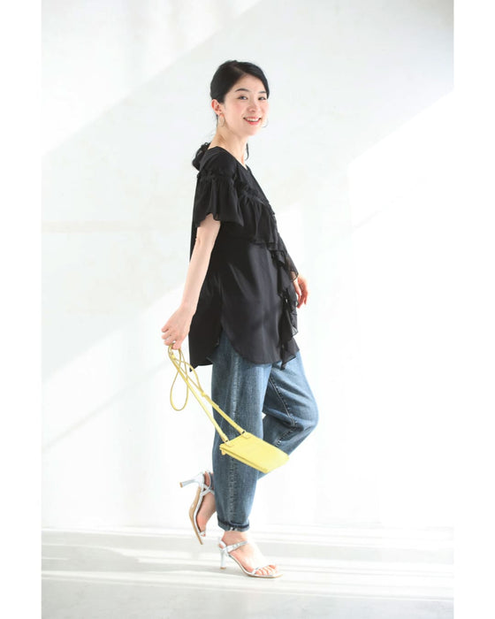 流れるアシンメトリーフリルラインのカットソートップス