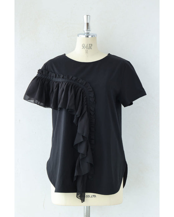 流れるアシンメトリーフリルラインのカットソートップス