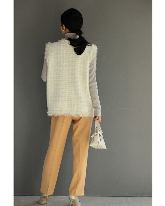 縁取りファーのツイード風デザインニットベスト