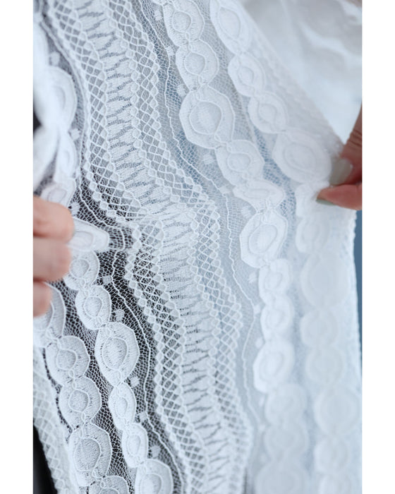 フレア袖の流れるレースラインロングカーディガン