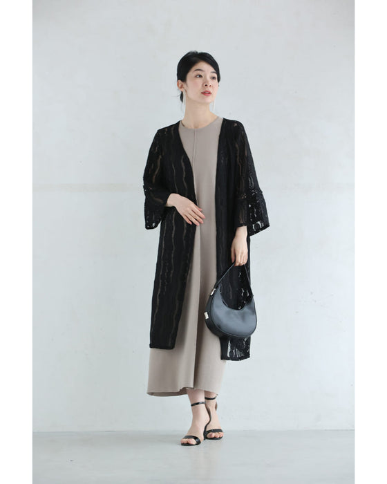 フレア袖の流れるレースラインロングカーディガン