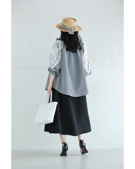 華やかなレース広がるポワン袖のギンガムチェックブラウストップス