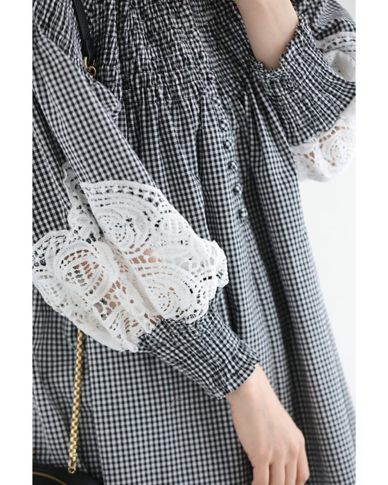 足元で揺れるレースのギンガムチェックミディアムワンピース
