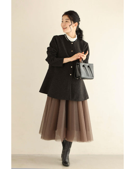 上質な肌触りのAラインシルエットライトコート