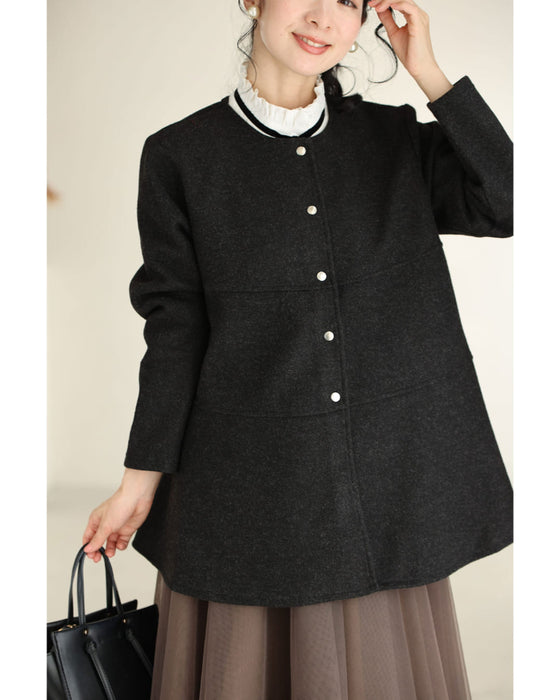 上質な肌触りのAラインシルエットライトコート