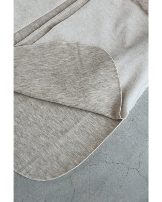 手触りふわふわファーのミルクティーカラーロングジレ