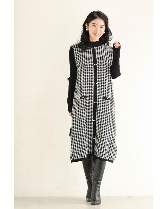 ライン上に艶めくパールの千鳥格子柄ニットミニワンピース