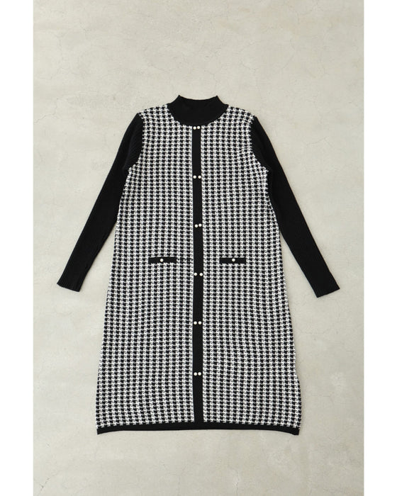 ライン上に艶めくパールの千鳥格子柄ニットミニワンピース