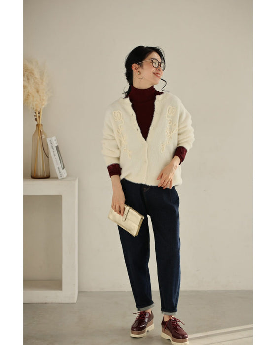 1輪の花モチーフ浮かぶ起毛もちもちニットカーディガン