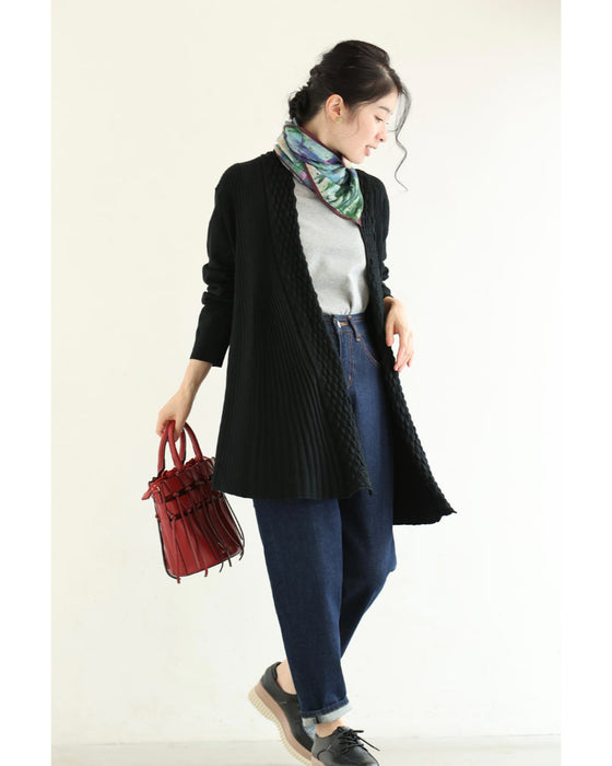 Aラインに広がるスッキリシルエットロングカーディガン