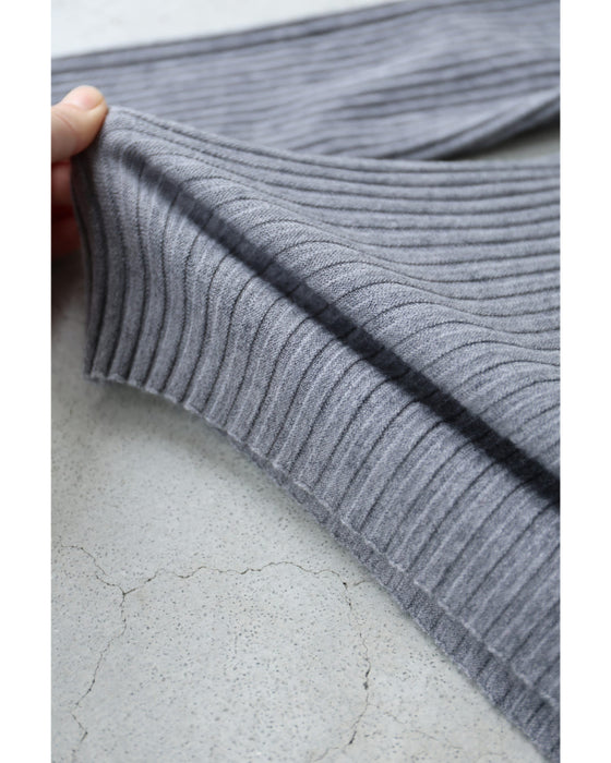 降り注ぐオーロラビジューの流線ラインリブカットソートップス