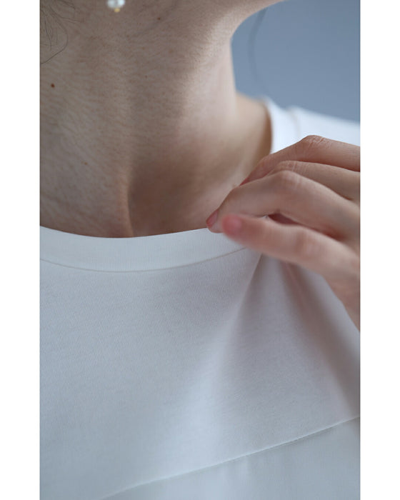 裾チラチュールのAラインTシャツトップス
