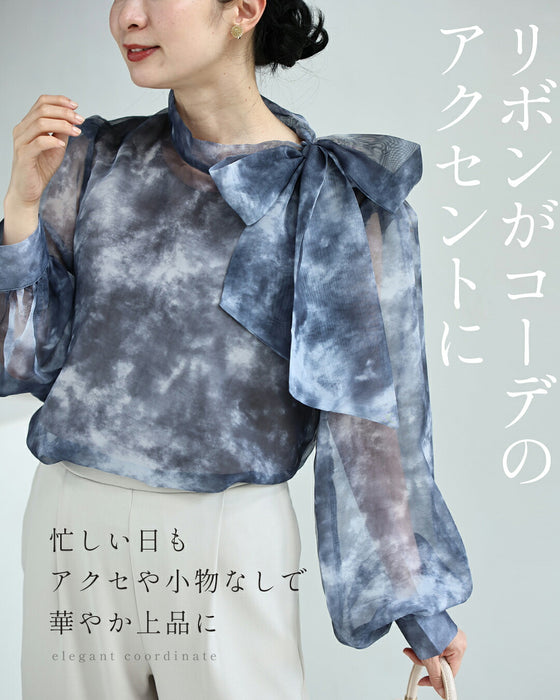見た目は秋服 体感夏服 ブラウス