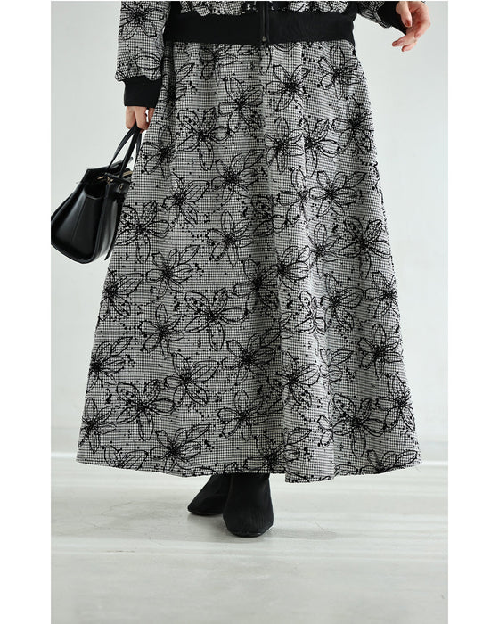 フロッキーの黒花画ロングスカート