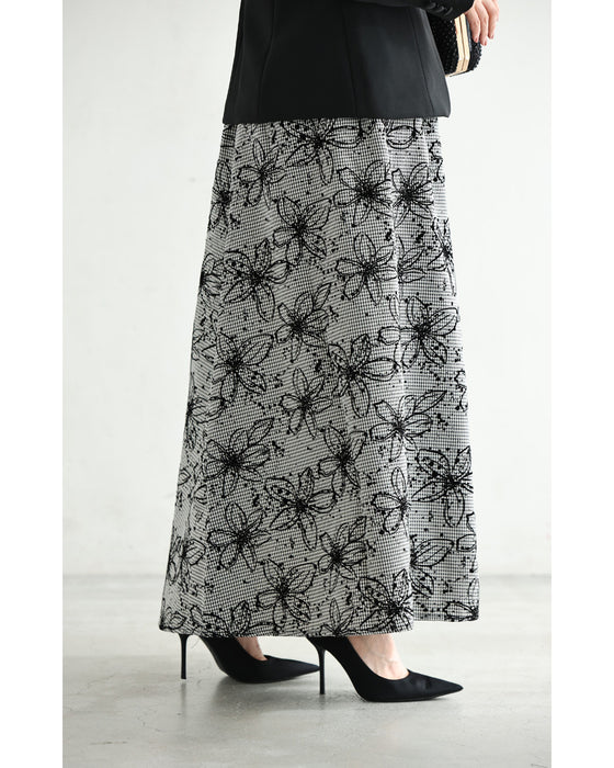 フロッキーの黒花画ロングスカート