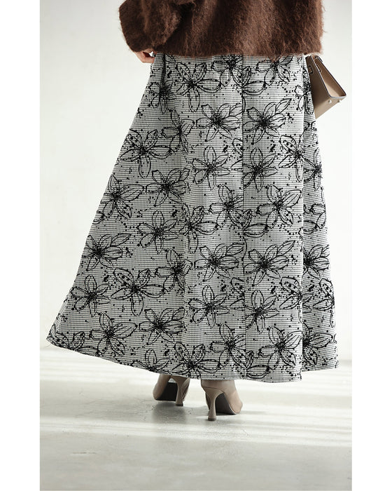 フロッキーの黒花画ロングスカート