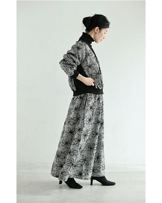 フロッキーの黒花画ロングスカート