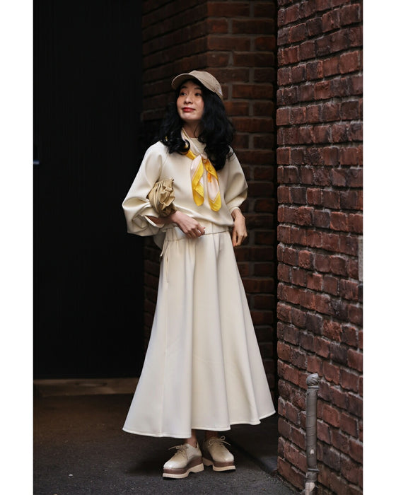 日常に馴染むエレガント。パールポワン袖プルオーバートップス