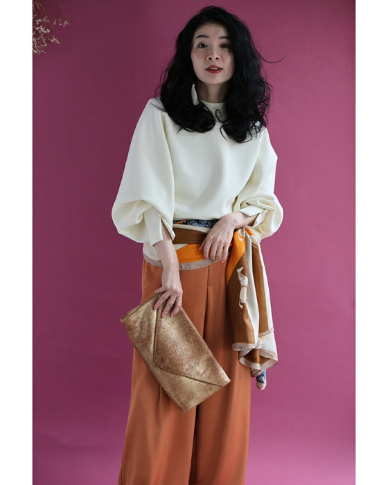 日常に馴染むエレガント。パールポワン袖プルオーバートップス