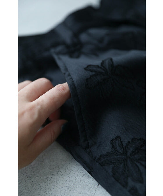 [Sale items cannot be returned or exchanged] Elegant floral jacquard center pleated pants