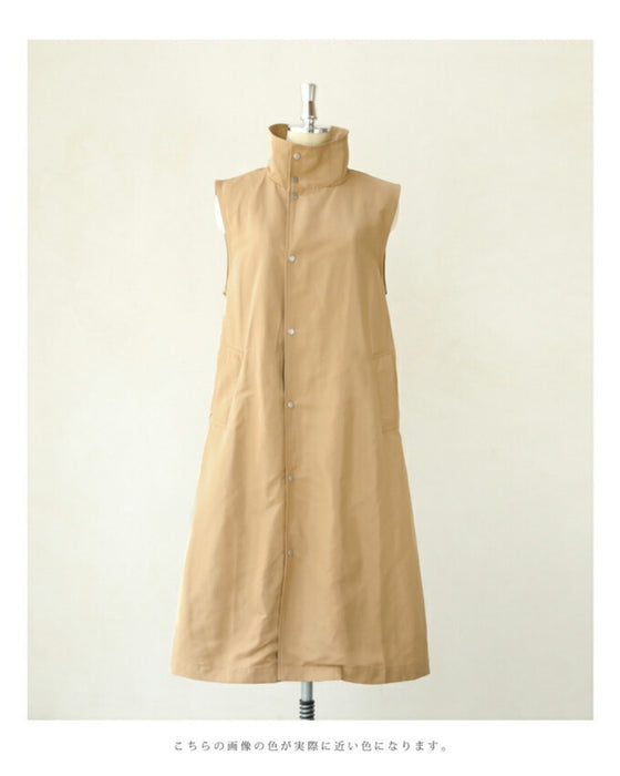 Long gilet vest with two-tone fabrics on front and back