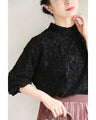 ふんわり纏う黒花レースプルオーバートップス