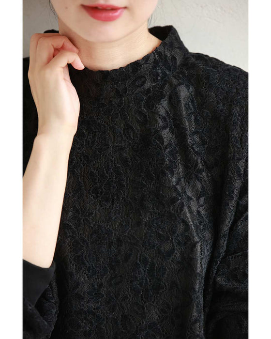 ふんわり纏う黒花レースプルオーバートップス