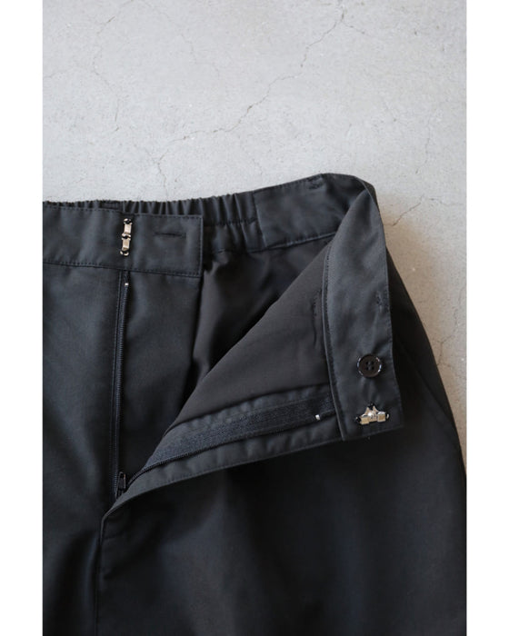 Mermaid-line long skirt with flared lace